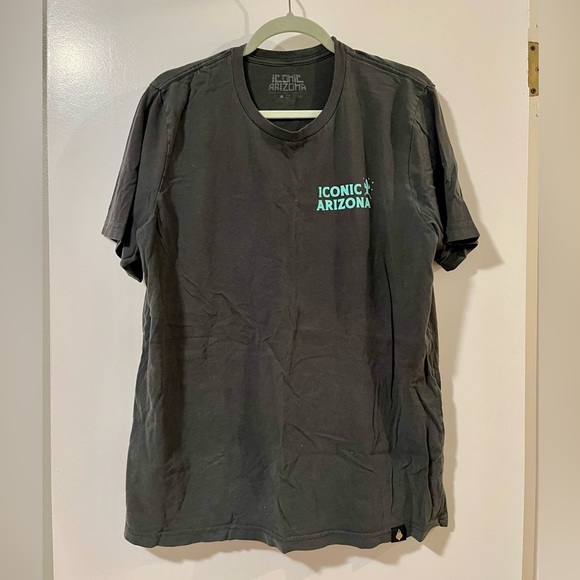 Iconic Arizona Under Every Stone Men’s Tee - Picture 2 of 5